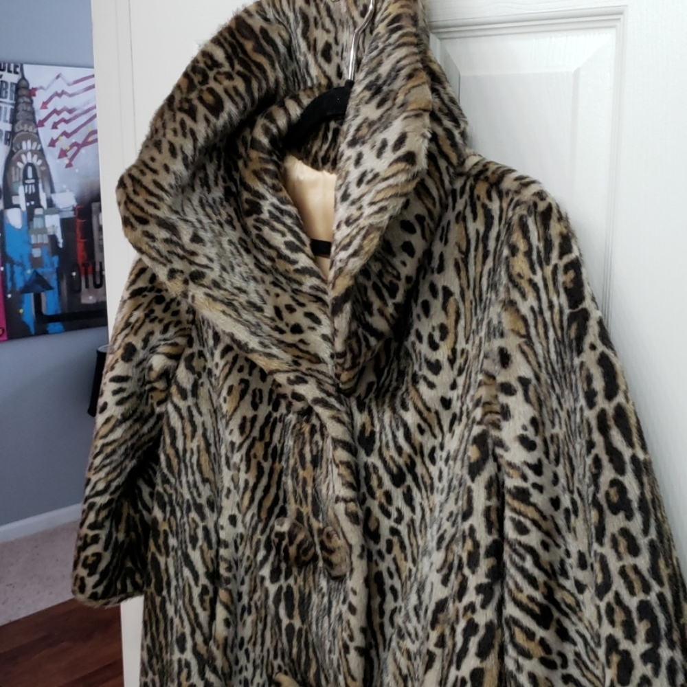 1960's Vintage Kashan Leopard Coat